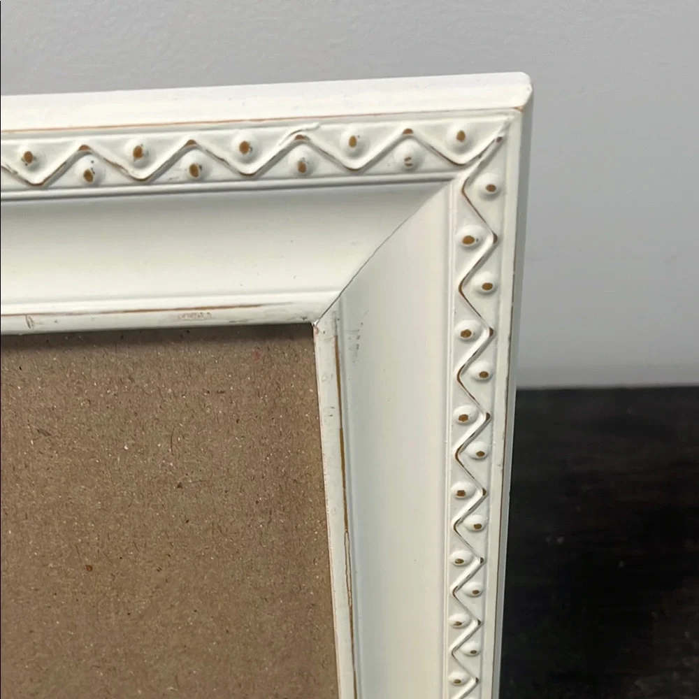 White 5x7 Photo Picture Frame